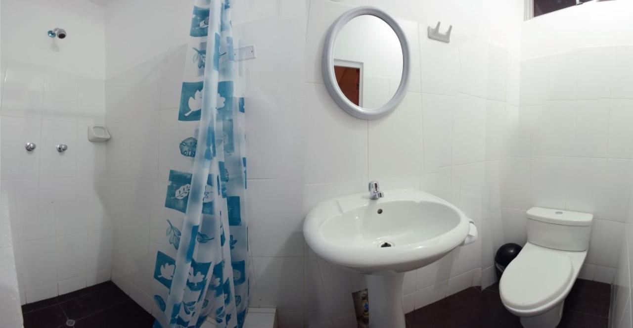 Hostal Casa Blanca Tarapoto Ruang foto