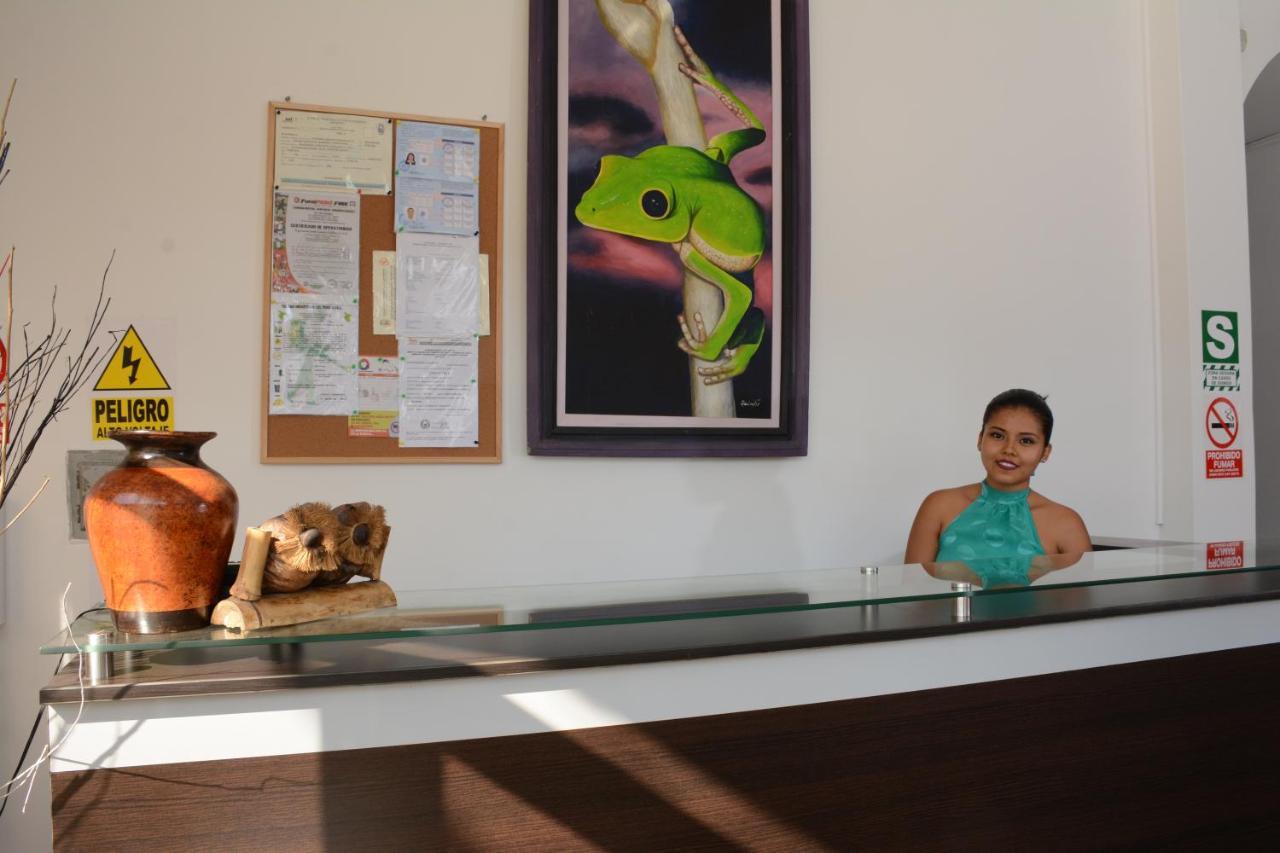 Hostal Casa Blanca Tarapoto Bagian luar foto